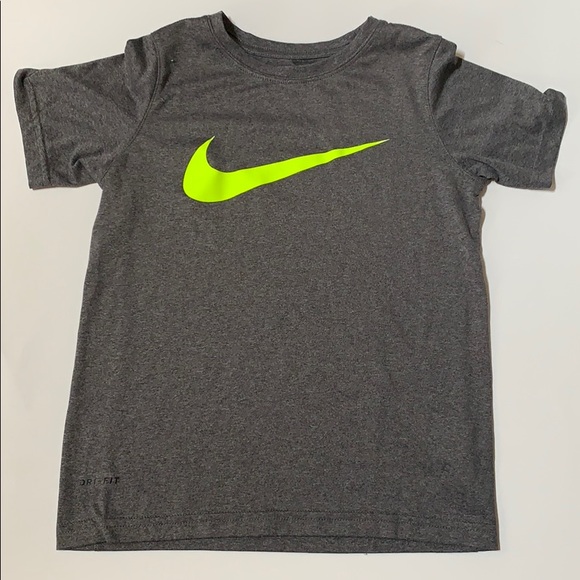nike sports tops